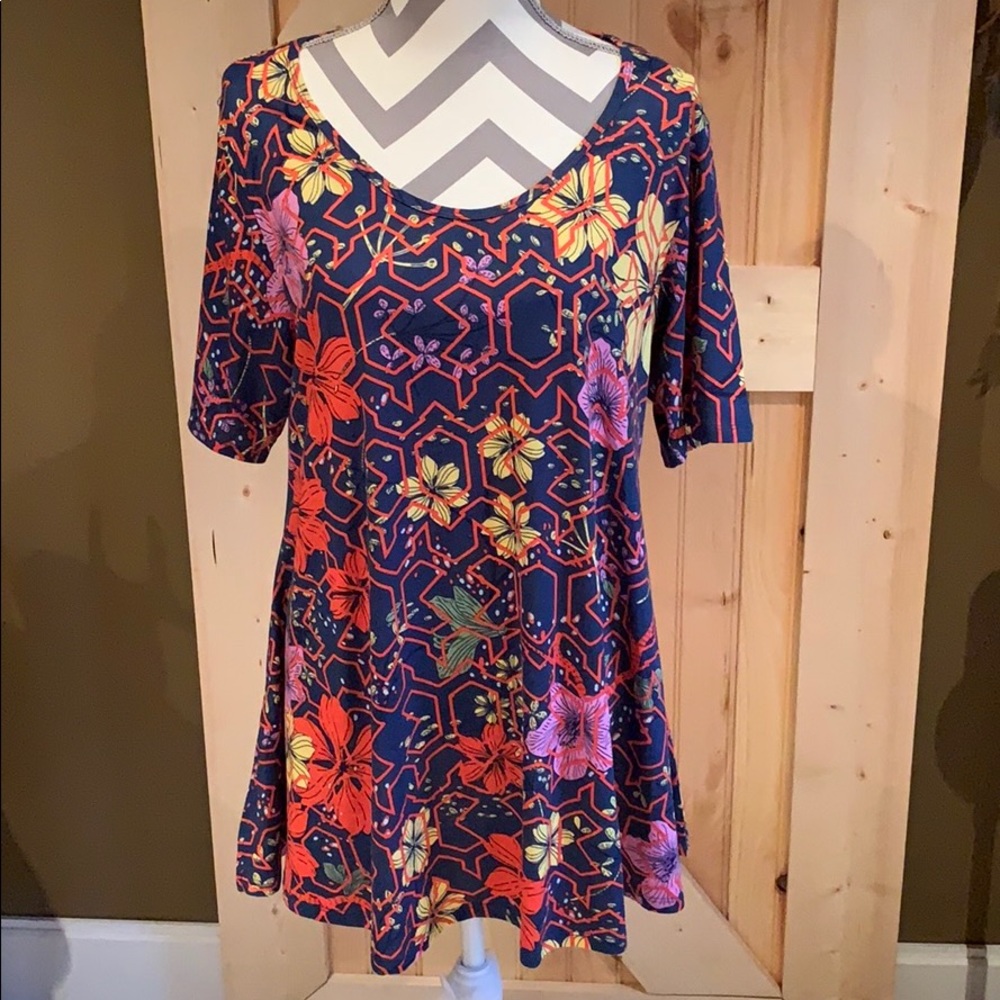 LuLaRoe | Perfect T